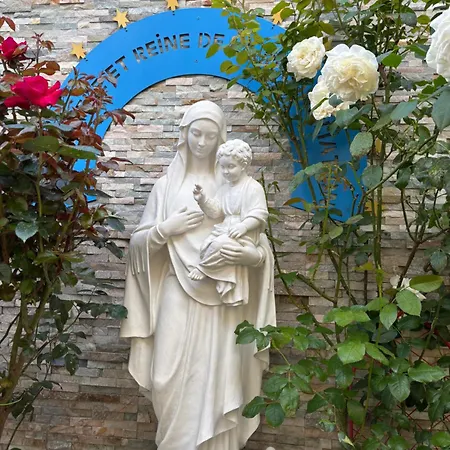 Гостевой дом La Sainte Famille