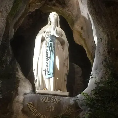 La Sainte Famille Гостевой дом
