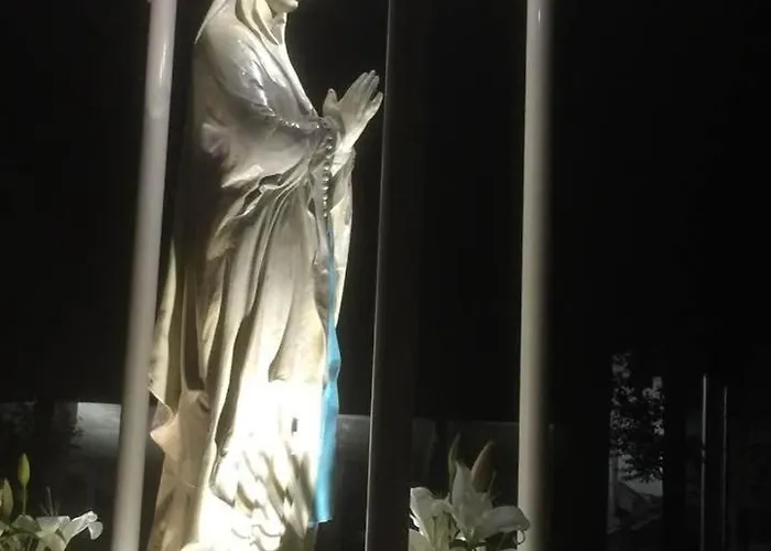 La Sainte Famille 게스트하우스 루르드